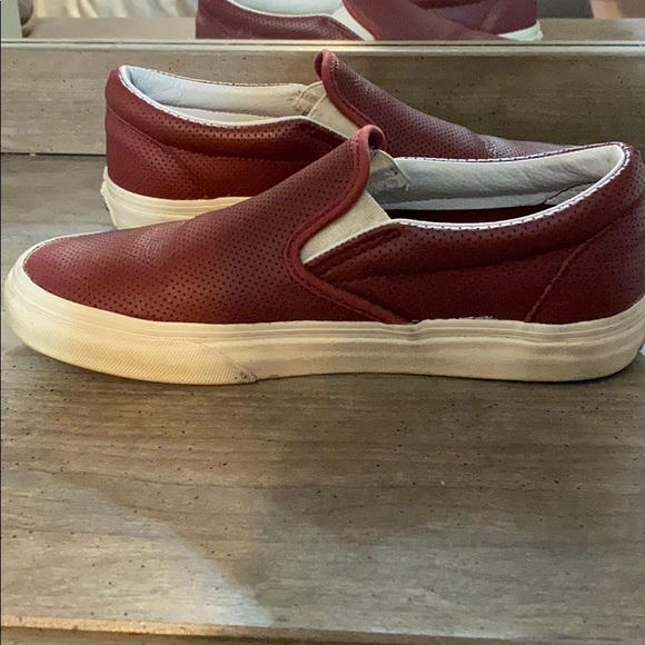 Vans - Picture 2 of 5